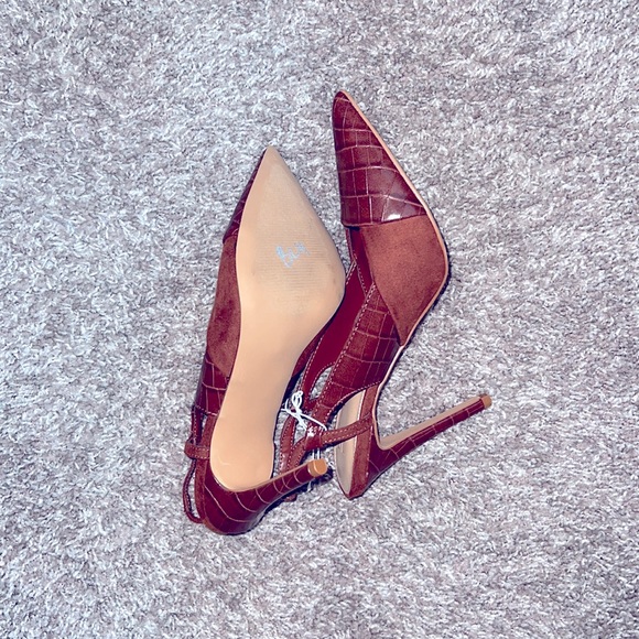 Suede and croc stiletto pumps - Picture 9 of 14